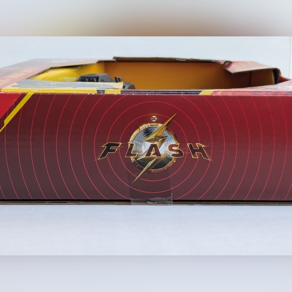 DC Comics The Flash Movie The Flash and Batman With Batcycle 3 PK 🔥 - Picture 4 of 4